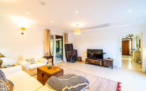 Esta casa disfruta de calefacción por suelo y aire acondicionado 